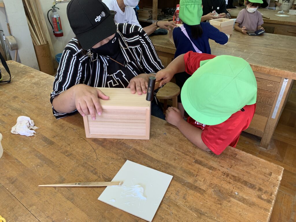 親子で木工体験。 | 秋田県能代市の木工教室・木工制作｜木の学校